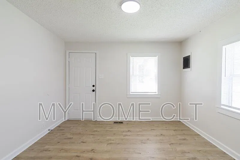 2 bed, 1.0 bath, 616 sqft, $975 — Photo 3