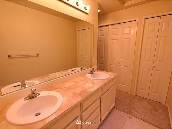 2nd image of 1606 159th Pl NE