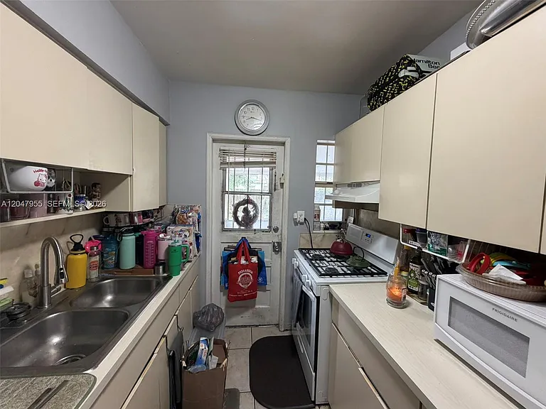 596 NW 109th St — Photo 9