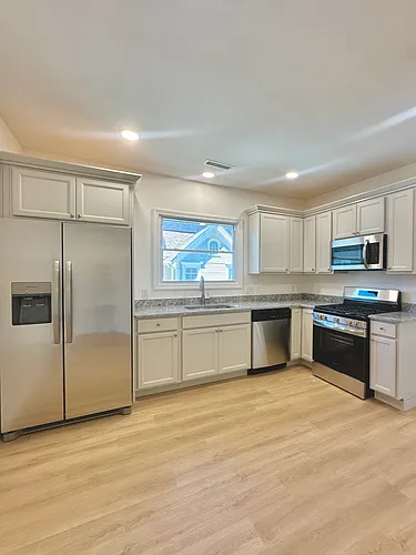 216 Minerva St #2 Photo 1