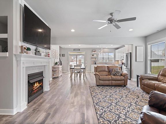 4th image of 5605 Camden Dr