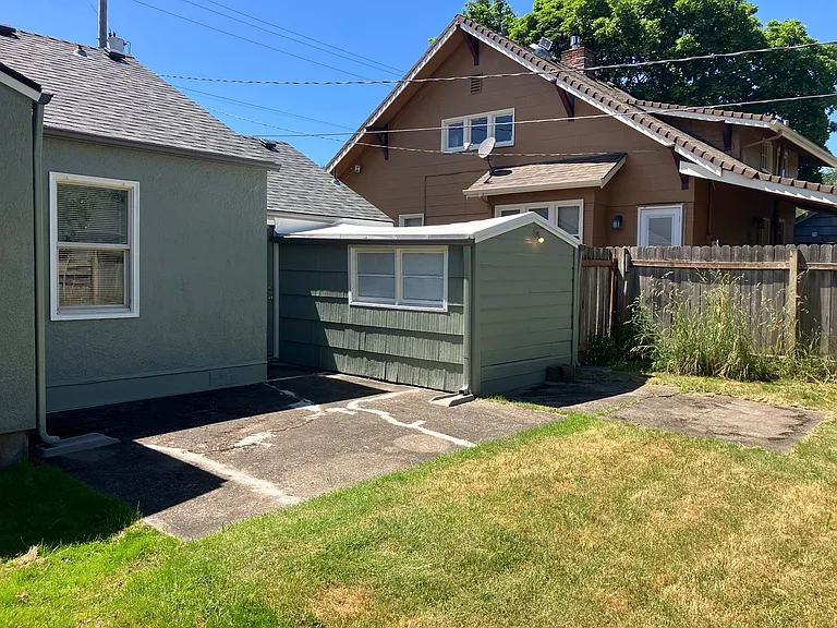 650 Rosemont Ave NW — Photo 18