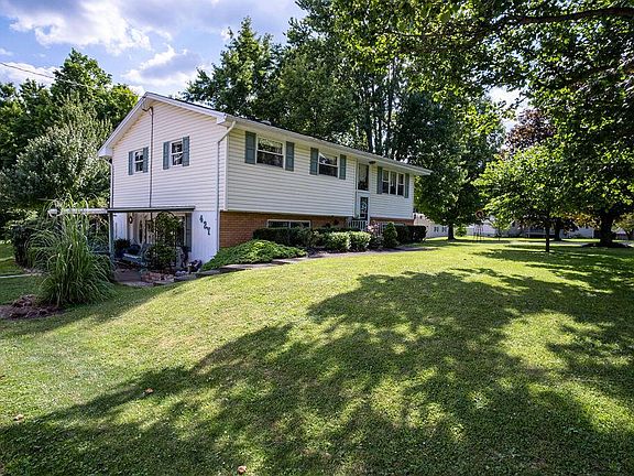 2nd image of 427 Elmcrest Dr