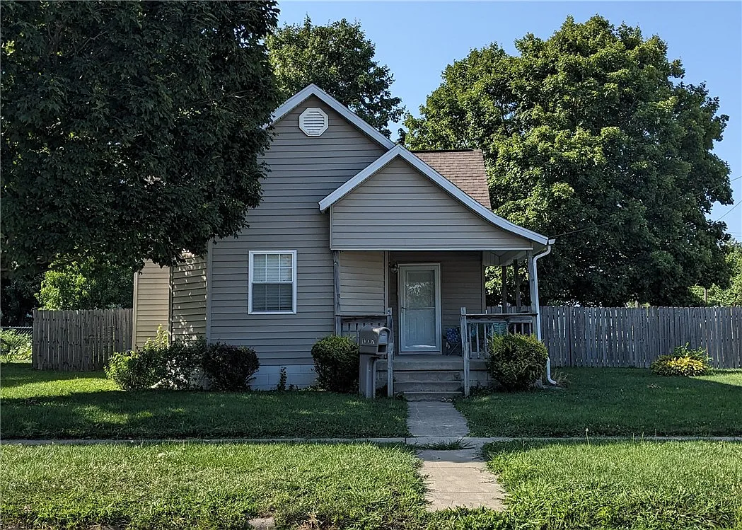 1337 Jefferson Ave photo 1