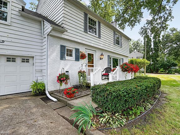 2nd image of 1015 Prospect Blvd