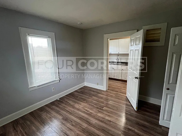 305 Fife St #4 — Photo 7