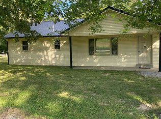 102 Caneyville Rd, Roundhill, KY 42275