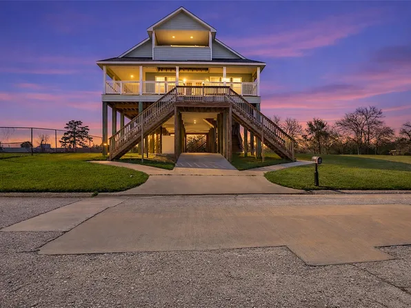 205 Rue Orleans St, Baytown, TX 77520