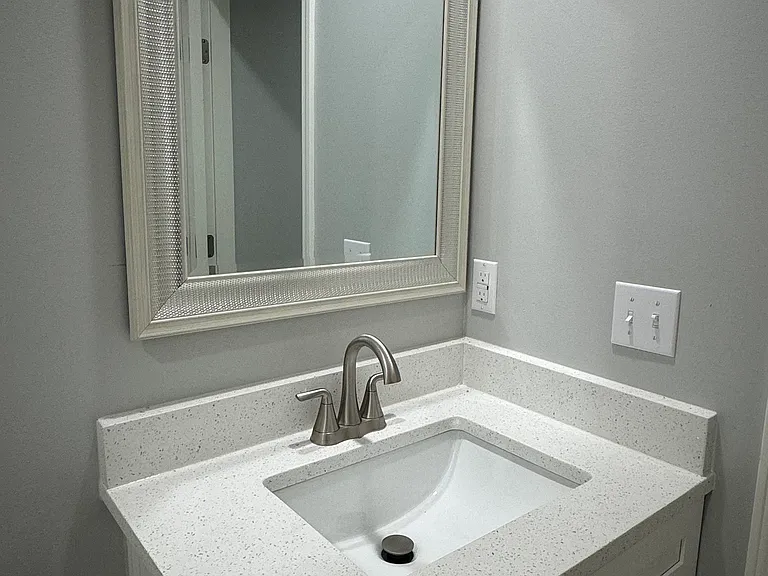 513 W Northend Ave #A — Photo 12