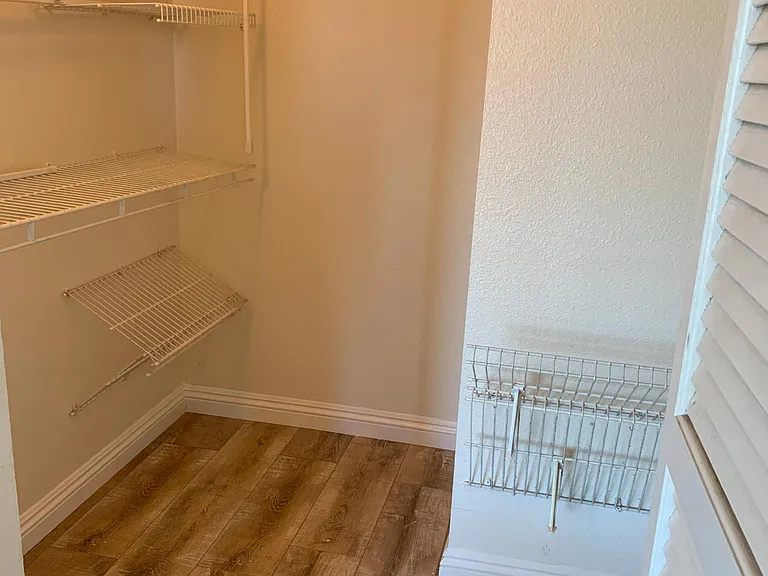 2425 Cranston Dr #202 — Photo 9