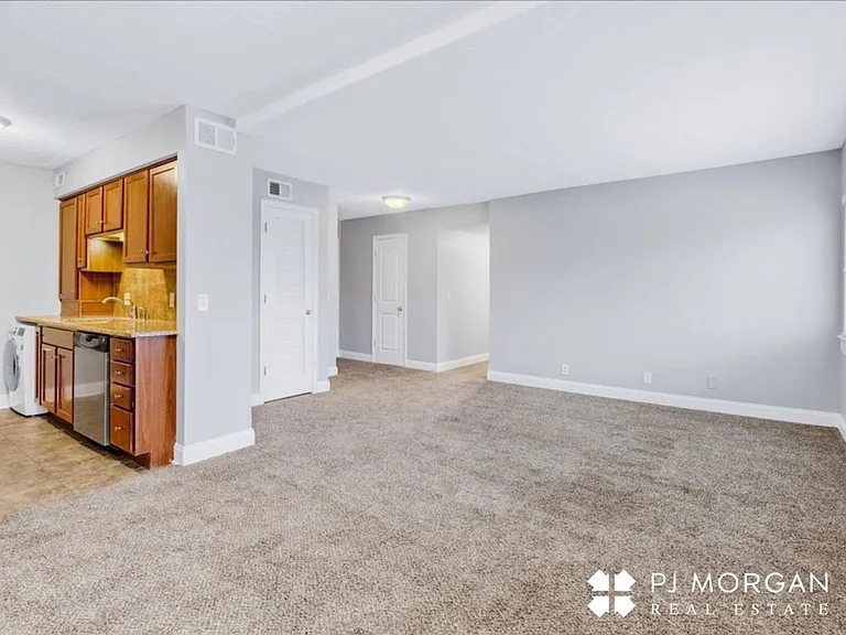 Mill Pointe — Photo 30