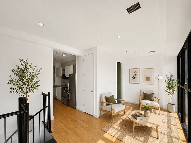 90 Clermont Ave #1L — Photo 1
