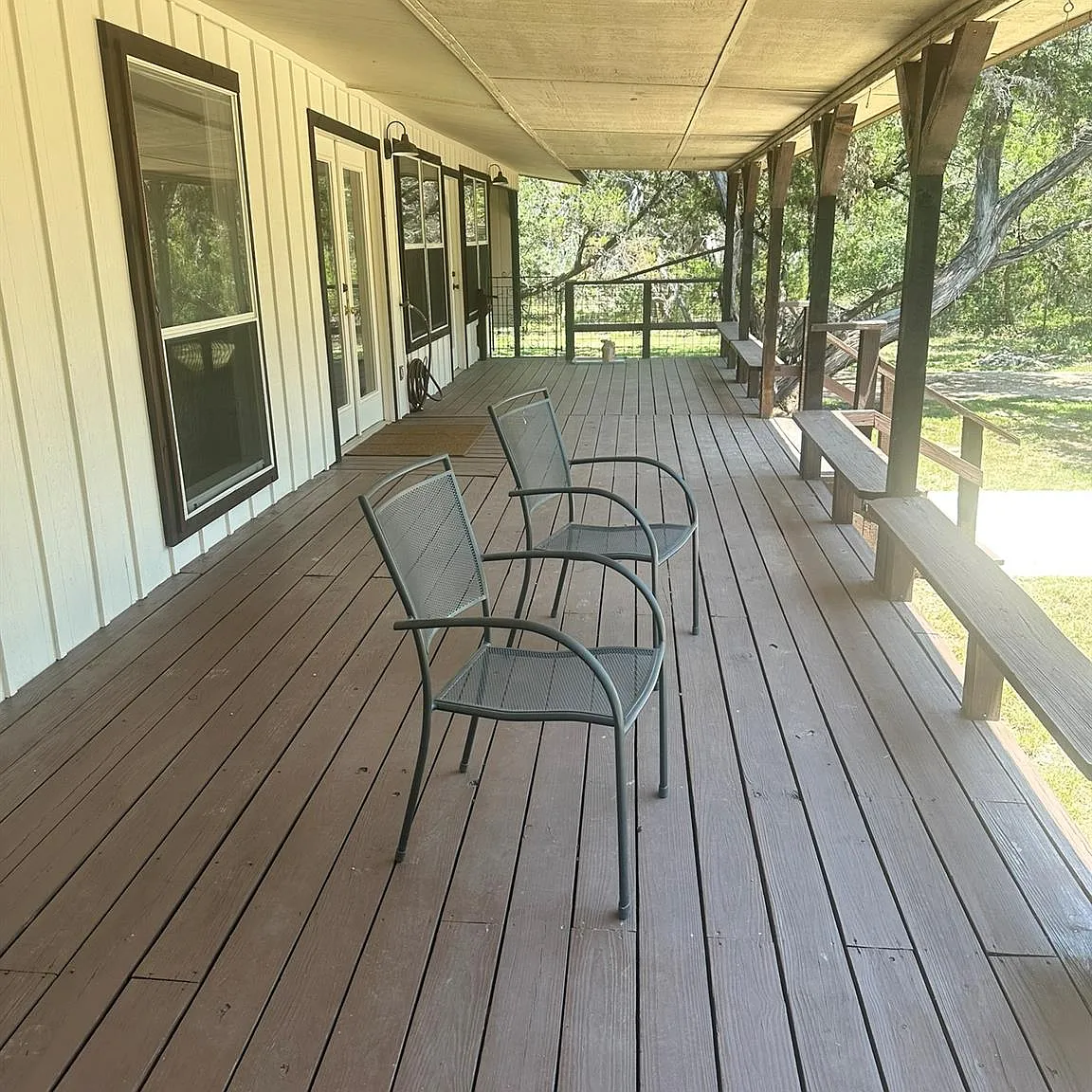 3 bed, 2.0 bath, 2008 sqft, $2,300 — Photo 1
