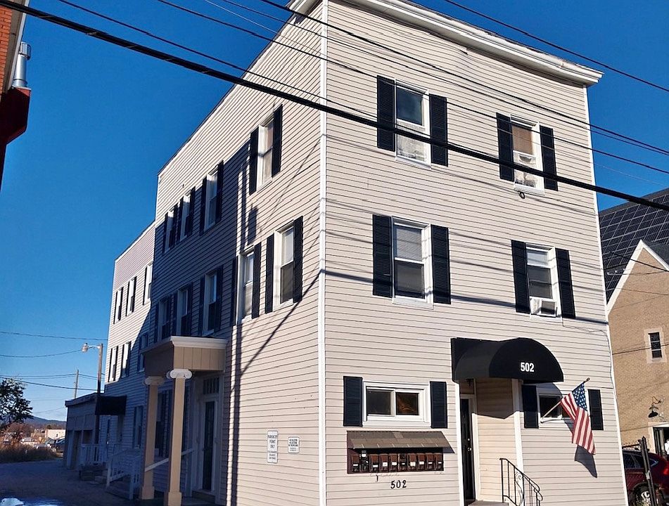 1st image of 502 Pine St APT 3