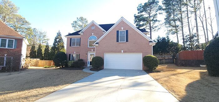 1st image of 890 Fox Meadow Ln