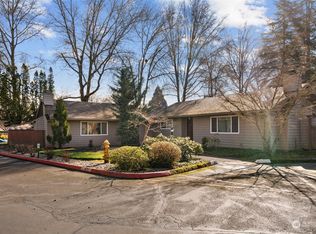 11271 SW Springwood Dr, Tigard, OR 97223