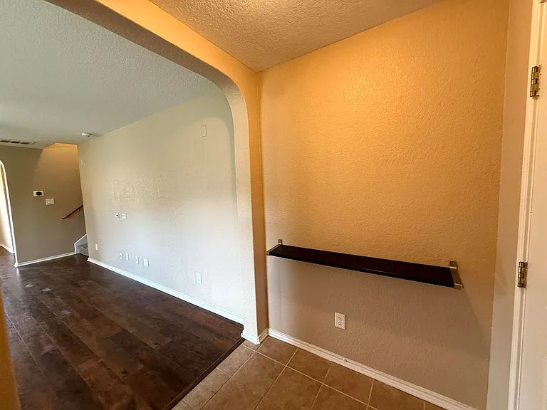 15523 Jane Grv — Photo 5