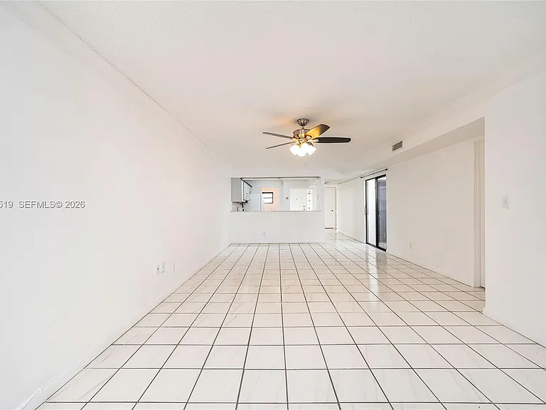 1220 SW 131st Place Cir W #1220 — Photo 8