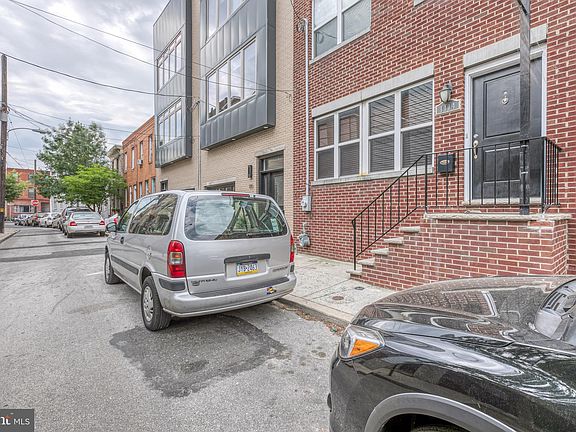 2nd image of 1108 Greenwich St