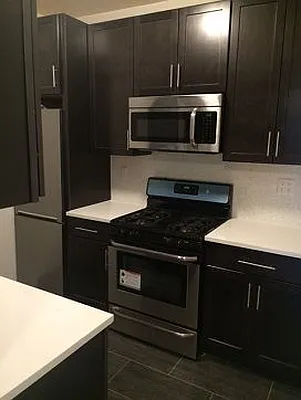 Rented by Eric Goodman Realty Corp | media 20