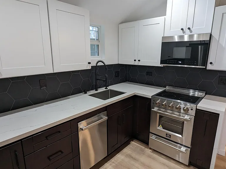 530 Glover Ave #A — Photo 8