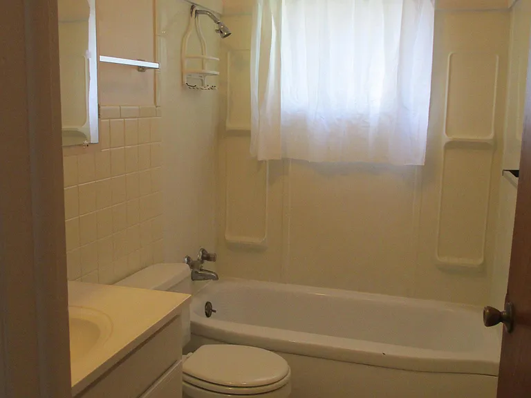 1122 S Cedar St — Photo 22