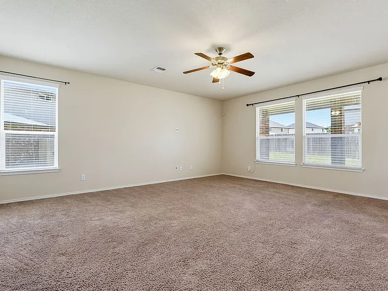 9701 Raeburn Ct — Photo 2