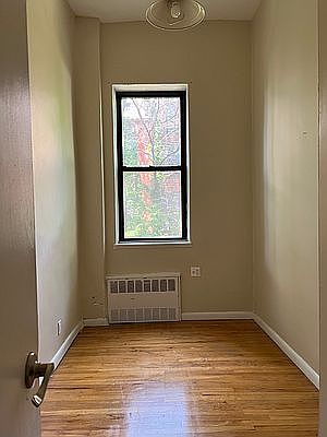 4th image of 49 W 90th St APT 1B