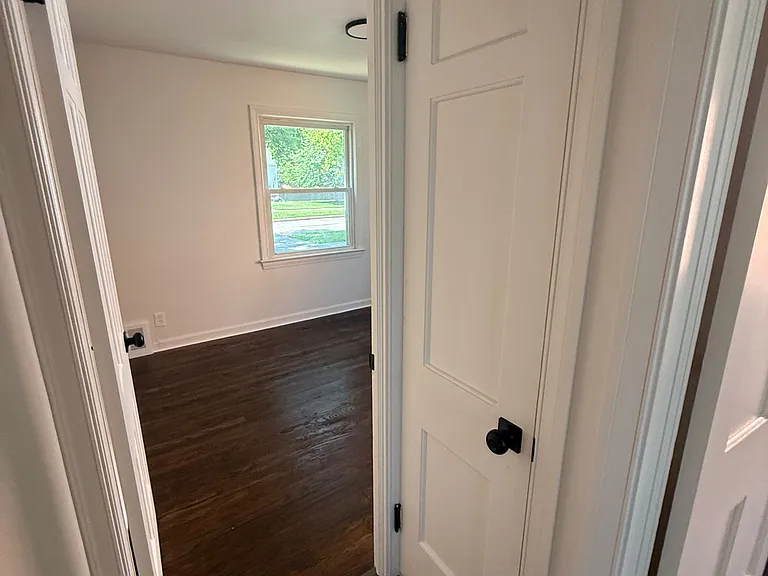 3155 Lincoln St — Photo 5