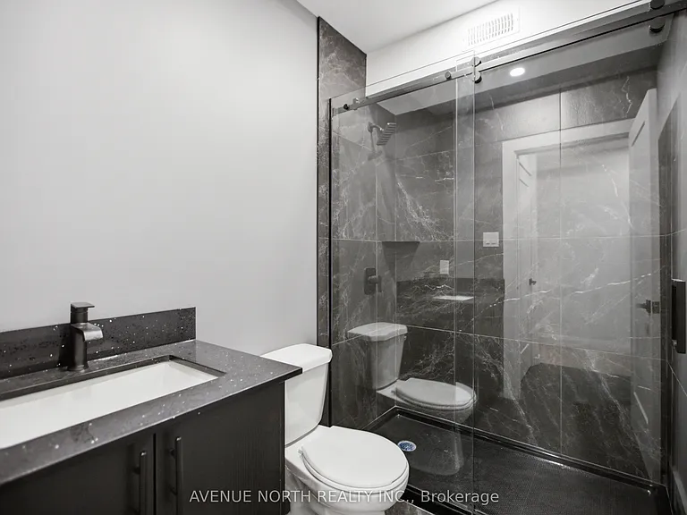 180 Clarence St #1 — Photo 13