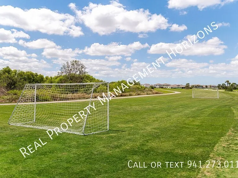 17769 Crescent Moon Loop — Photo 41