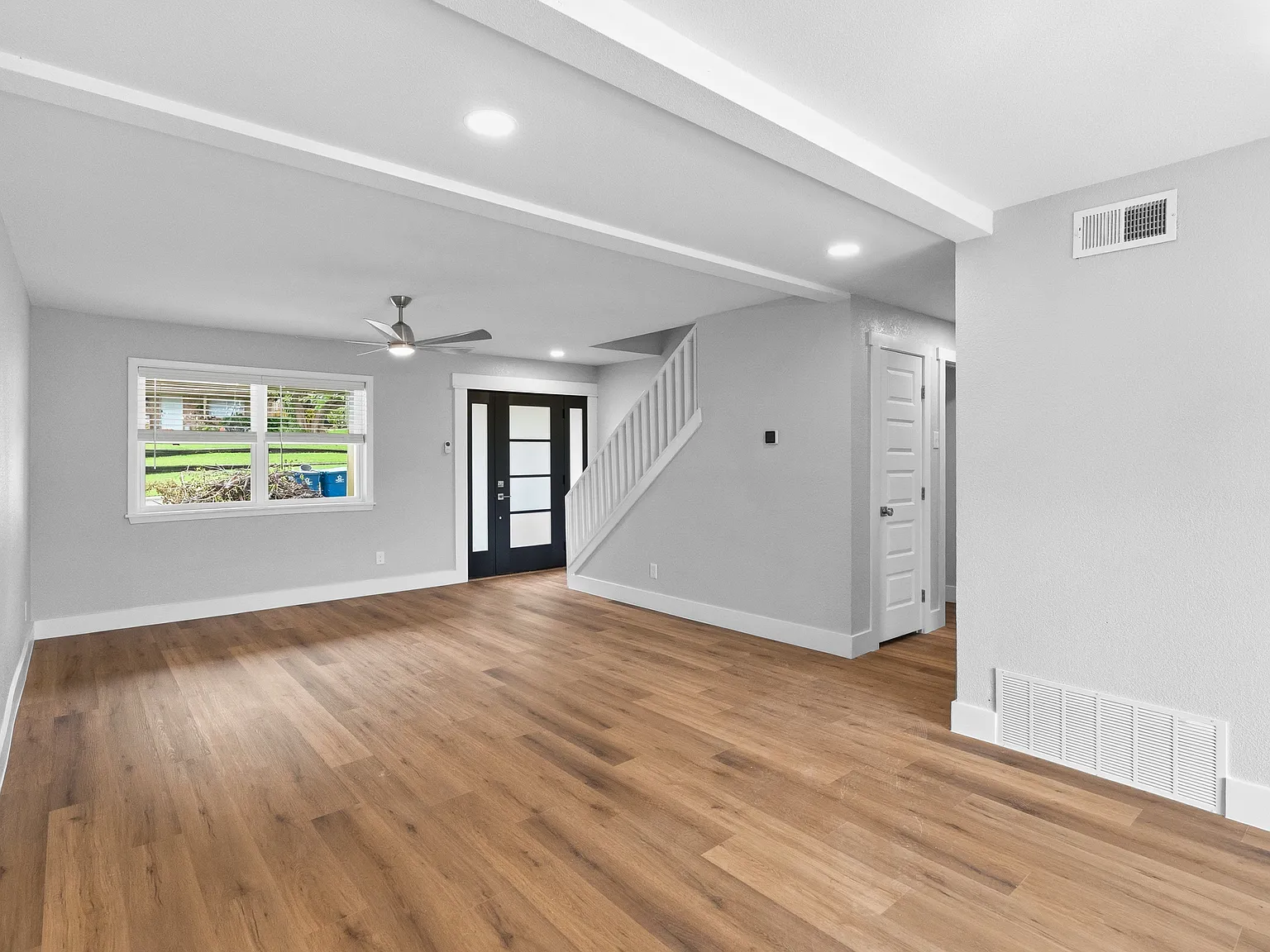 4 bed, 1624 sqft, $2,550 — Photo 4