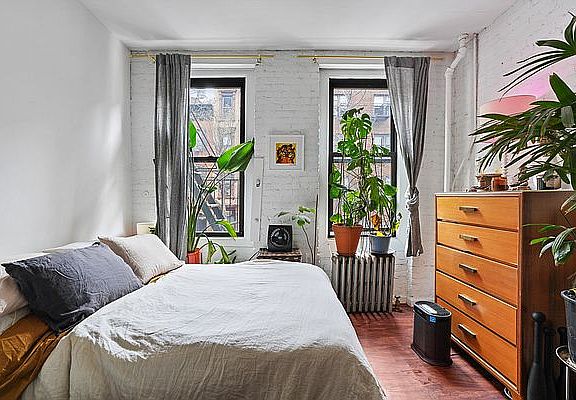 4th image of 230 E 83rd St APT 2FE