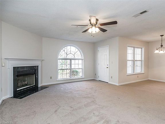 4th image of 5008 Lawndale Dr Unit D