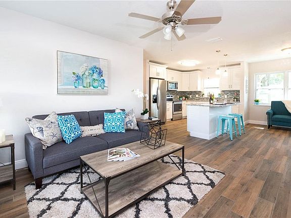 4th image of 1724 Lombardy Dr