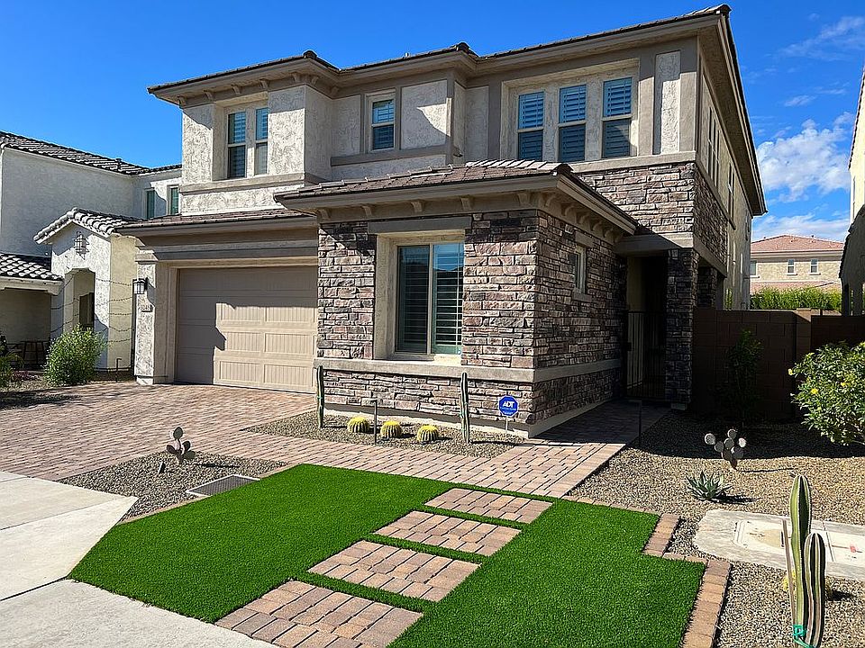 1st image of 3248 E Los Gatos Dr