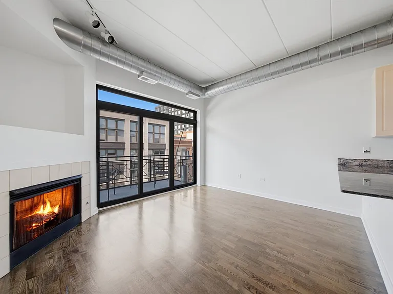 1155 W Madison St #507 — Photo 14