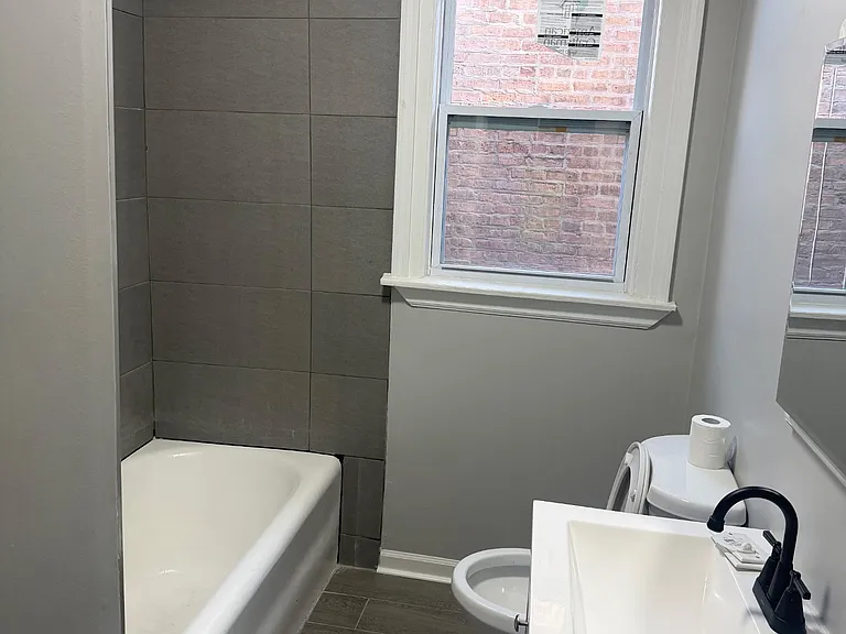 7353 S King Dr #2 — Photo 7