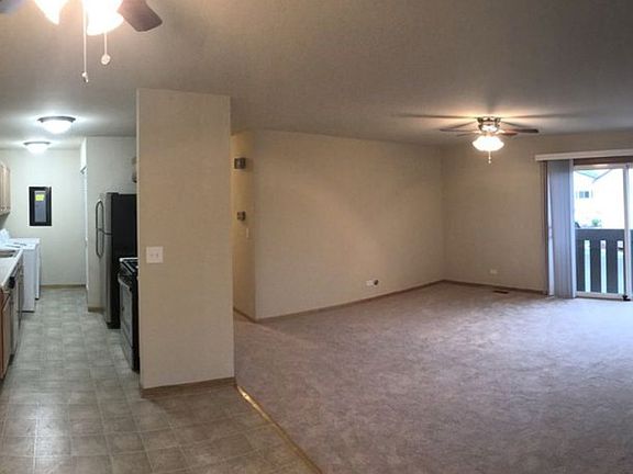 4th image of 20203 S Fairwood Ct #D