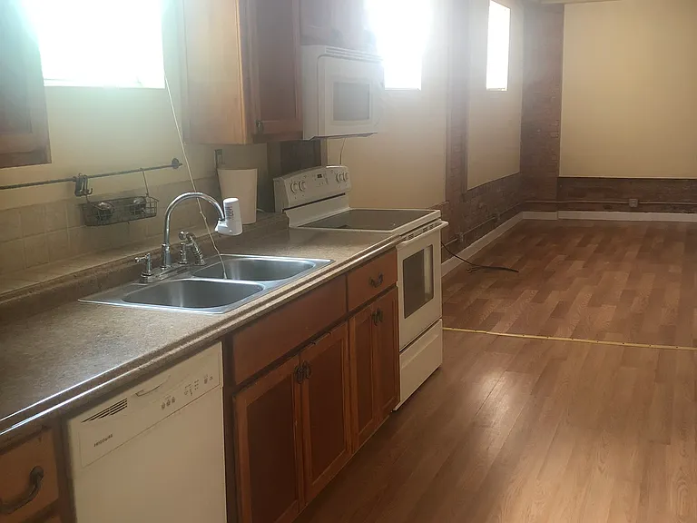 2006 Monroe St #101 — Photo 1