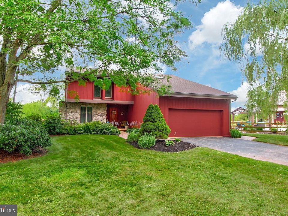 1st image of 102 Country Walk Dr