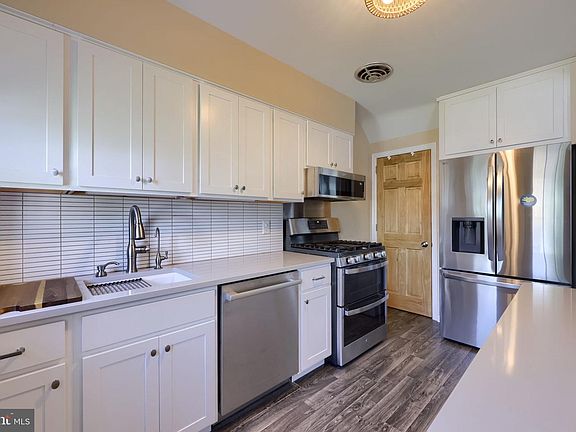 5th image of 1208 Union St