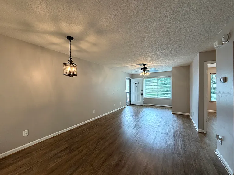 418 Westbrook Ct — Photo 15