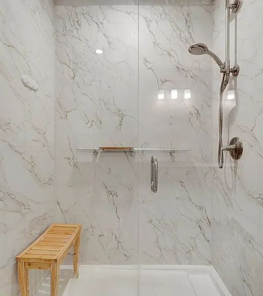 2 Inwood Dr #1009 — Photo 17