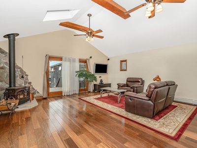 39 Central Avenue, Amityville, NY, 11701
