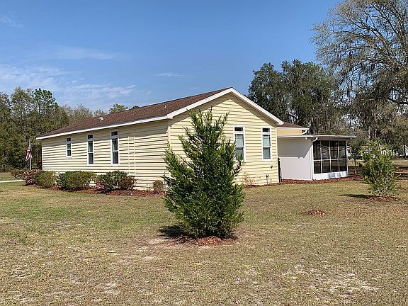 4th image of 340 NW Turnberry Dr