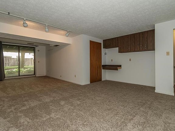 5th image of 4445 Gilmer Ln #113
