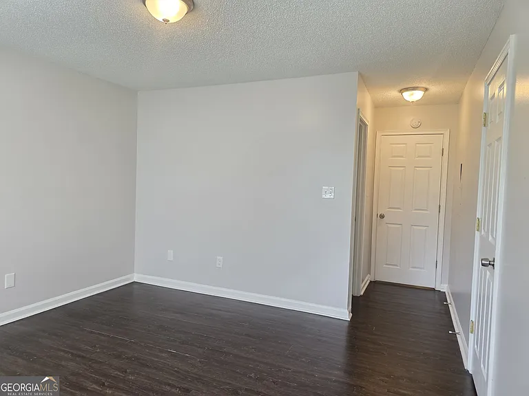 1504 Cain Ct N — Photo 11