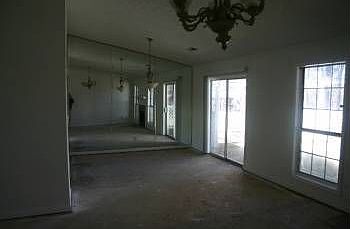 5th image of 900 Misty Creek Ct