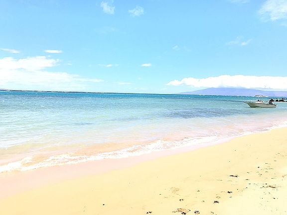 30 min. boat ride to Maui!